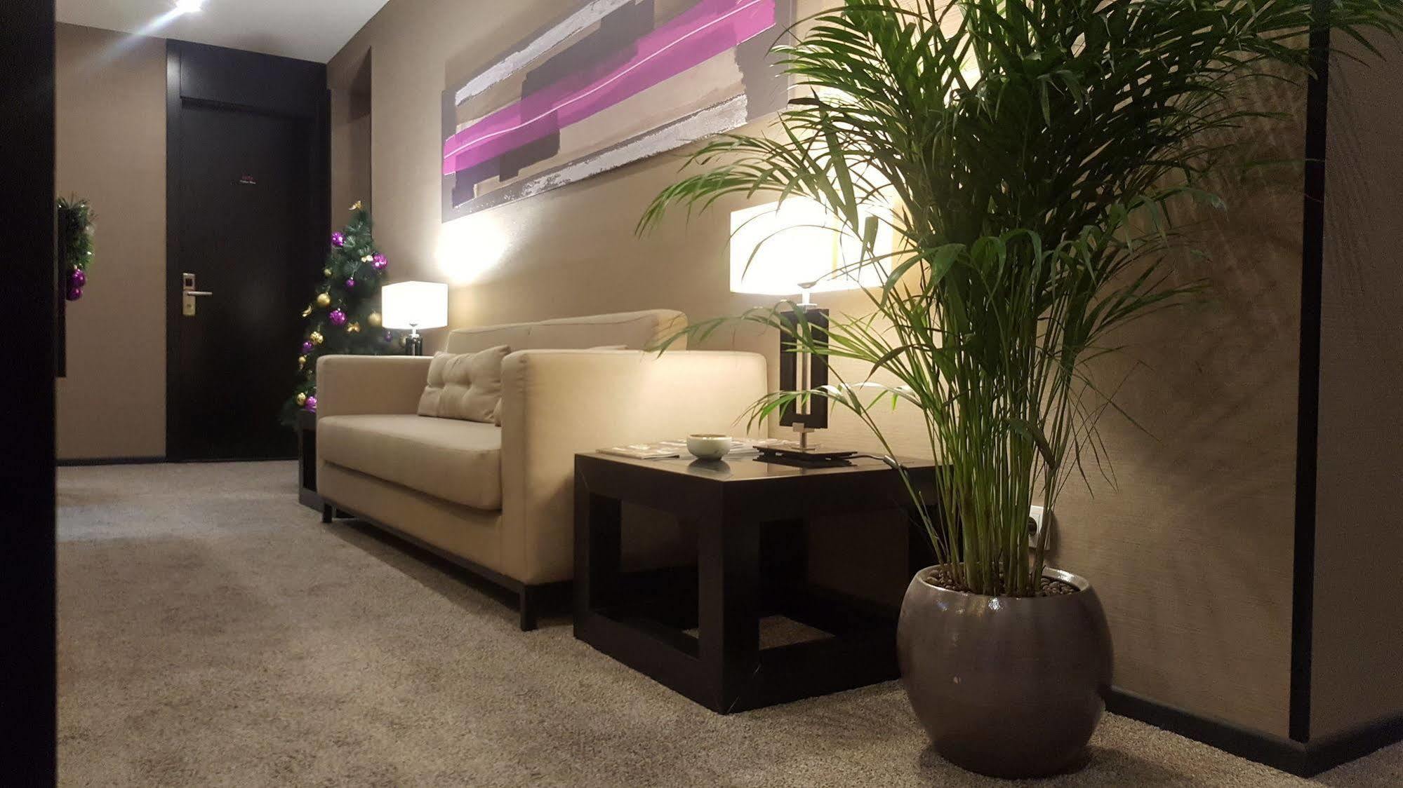 בלגרד Dominic Smart & Luxury Suites - Republic Square מראה חיצוני תמונה
